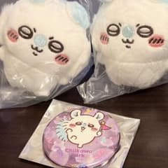 ちいかわ モモンガ ぬいぐるみ 缶バッジ セット - 2