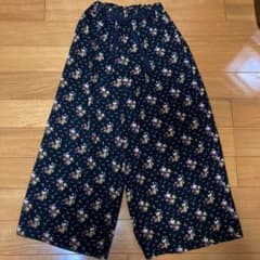 花柄 ガウチョパンツ ワイドパンツのサムネイル