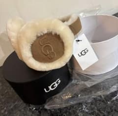 UGG イヤーマフ&マフラー　セットのサムネイル
