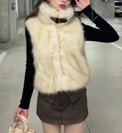 DIANTE PREMIUM ECO FUR BELTED VEST - メルカリ