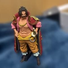 ワンピース ゴール・D・ロジャー フィギュアのサムネイル