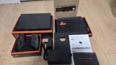 ONEXPLAYER X1 PRO Ryzen 7 8840U 32GB 1TBのサムネイル