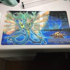遊戯王 エンシェントフェアリードラゴン プレイマットのサムネイル