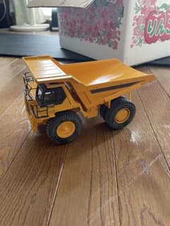 KOMATSU HD785 ダンプカー ミニカー 1/45スケール - メルカリ