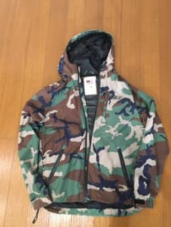HUFマウンテンパーカーのサムネイル