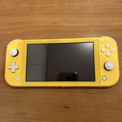 Nintendo Switch Lite イエロー 本体のサムネイル