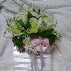 造花のブーケ 1回のみ使用。のサムネイル
