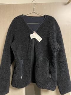 ユニクロ UNIQLO ボアフリースVネックカーディガン　【週末値下げ中】のサムネイル