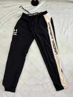 UNDER ARMOUR ジャージ パンツ ブラック ホワイト LGのサムネイル