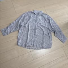 薄いレディースシャツのサムネイル