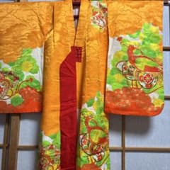 七五三 着物 鳳凰 菊文様 オレンジ色、鳥金刺繍、指差し淡いシミ数カ所