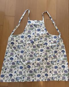 LAURA ASHLEY 花柄エプロンのサムネイル