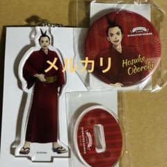 逆転裁判 カプコンカフェ アクリルスタンド+缶バッジセット 王泥喜法介のサムネイル