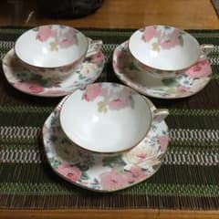 バラの花柄   ティーカップ&ソーサー   3客のサムネイル
