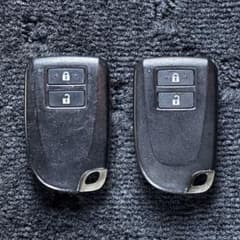 ハイエース　スマートキー　2ボタン　2個セット ハイエース スマートキー 2ボタン 2個セット - メルカリ