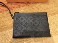 【極美品】ルイヴィトン モノグラム シャドウ ポシェット トゥゴー M81570