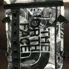 ノースフェイス リュック ヒューズボックスのサムネイル