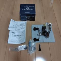 レア　シマノ RARENIUM CI4 V2 C3000SDH 新品スプール付き レア シマノ RARENIUM CI4 V2 C3000SDH 新品スプール付き - メルカリ