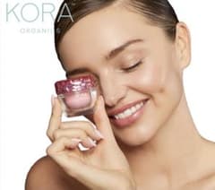 kora organics アイクリーム　目元ケア　ミランダ・カーのサムネイル