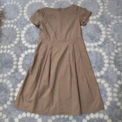 無印良品ベージュワンピースのサムネイル