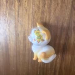 ひまわり柄 猫のフィギュアのサムネイル