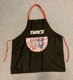 TWICE キャラクターエプロン　未使用のサムネイル