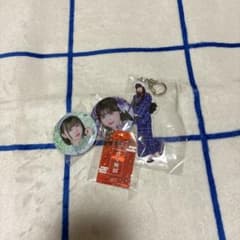 アイドル グッズ 3点セット キーホルダー 缶バッジのサムネイル