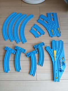 プラレール　曲線レール各種まとめ売りのサムネイル