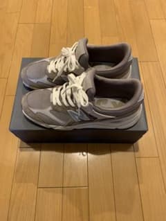 ニューバランス　スニーカーのサムネイル