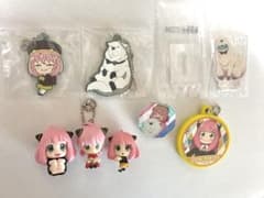SPY×FAMILY Anya & Bond merchandise (8 items)