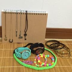 アクセサリー セット 〜閉店セール〜のサムネイル