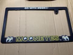 MOONEYES ナンバーフレーム ブラックのサムネイル
