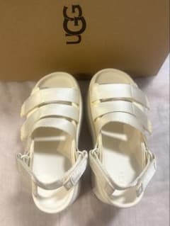 UGG GOLDENRISE 厚底サンダル ホワイトのサムネイル