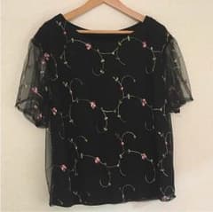 最終値下げ☆花刺繍 チュールカットソー☆未使用 NICE CLAPのサムネイル