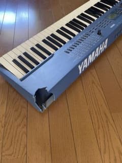 YAMAHA CS1x シンセサイザー　ジャンクのサムネイル