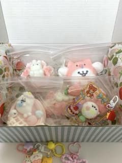 ピンク系 粉付き スクイーズ まとめ売り チャーム付きのサムネイル
