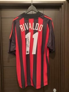 ACミラン RIVALDO 11 直筆サイン　ユニフォーム ACミラン RIVALDO 11 直筆サイン ユニフォーム - メルカリ