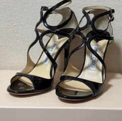 JIMMY CHOO エナメル ストラップサンダル ブラック　22.5cmのサムネイル