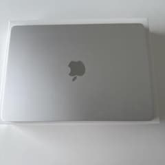 MacBook Air(M2) シルバー 箱あり美品 67wアダプタ付きのサムネイル