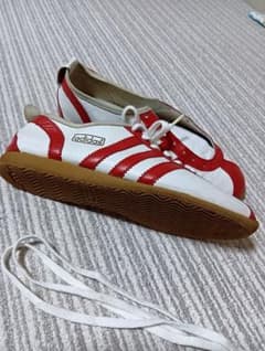 値下げ　ビンテージ品　adidasジャパン ホワイト レッド 27.5cmのサムネイル