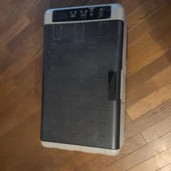 SUNPIE製の30Lポータブル車載冷蔵・冷凍庫のサムネイル