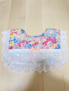 女の子用スタイ　赤ちゃんスタイのサムネイル