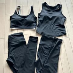 ヨガウェア トップス２枚&スパッツ２枚のサムネイル