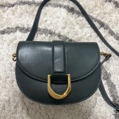 CHARLES & KEITH ショルダーバッグ ダークグリーンのサムネイル