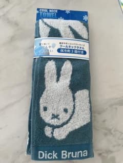新品未使用　ミッフィー miffy クールネックタオル保冷剤付き　冷感のサムネイル