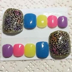 春夏♡ペディチップ♡カラフルレオパードネイル♡ビタミン・ネオンカラーのサムネイル