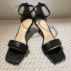 ⭐︎美品⭐︎PLST 黒 アンクルストラップサンダル Sサイズのサムネイル