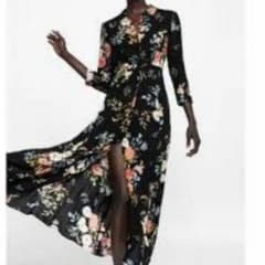 最終のお値下げになります。ZARA 即完売 花柄ロングワンピースのサムネイル
