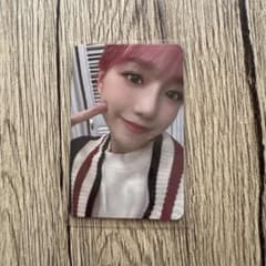 izone ユリのサムネイル