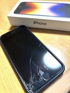 iPhone SE 第三世代 128GB ブラック 画面割れ 水没あり - メルカリ